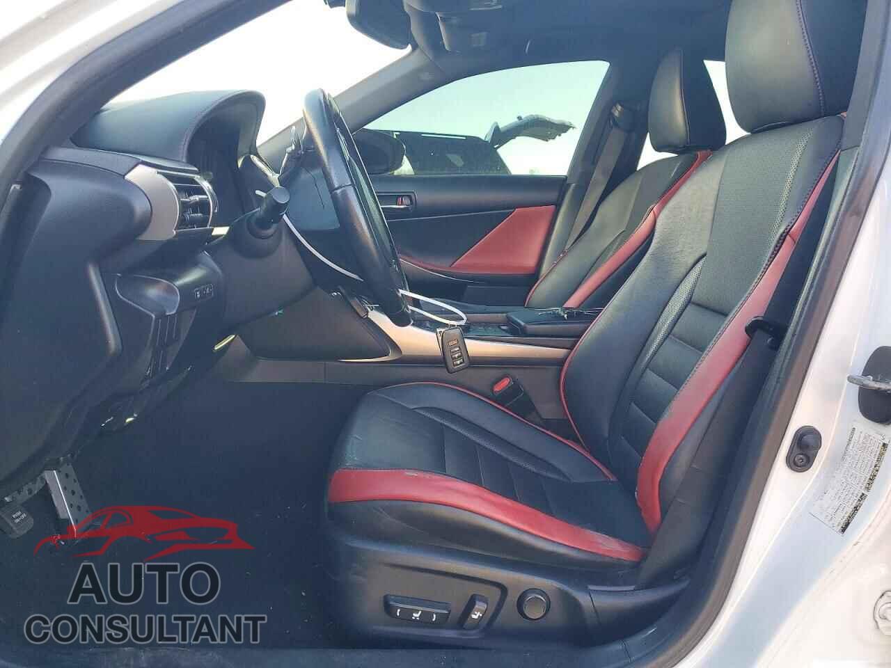 LEXUS IS 2015 - JTHBF1D23F5070207