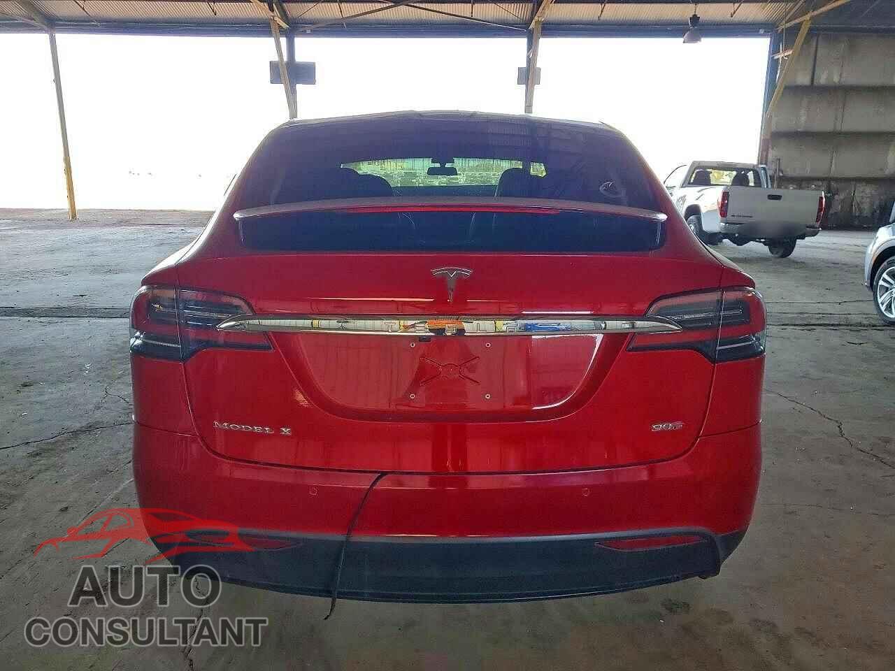 TESLA MODEL X 2016 - 5YJXCBE21GF005585