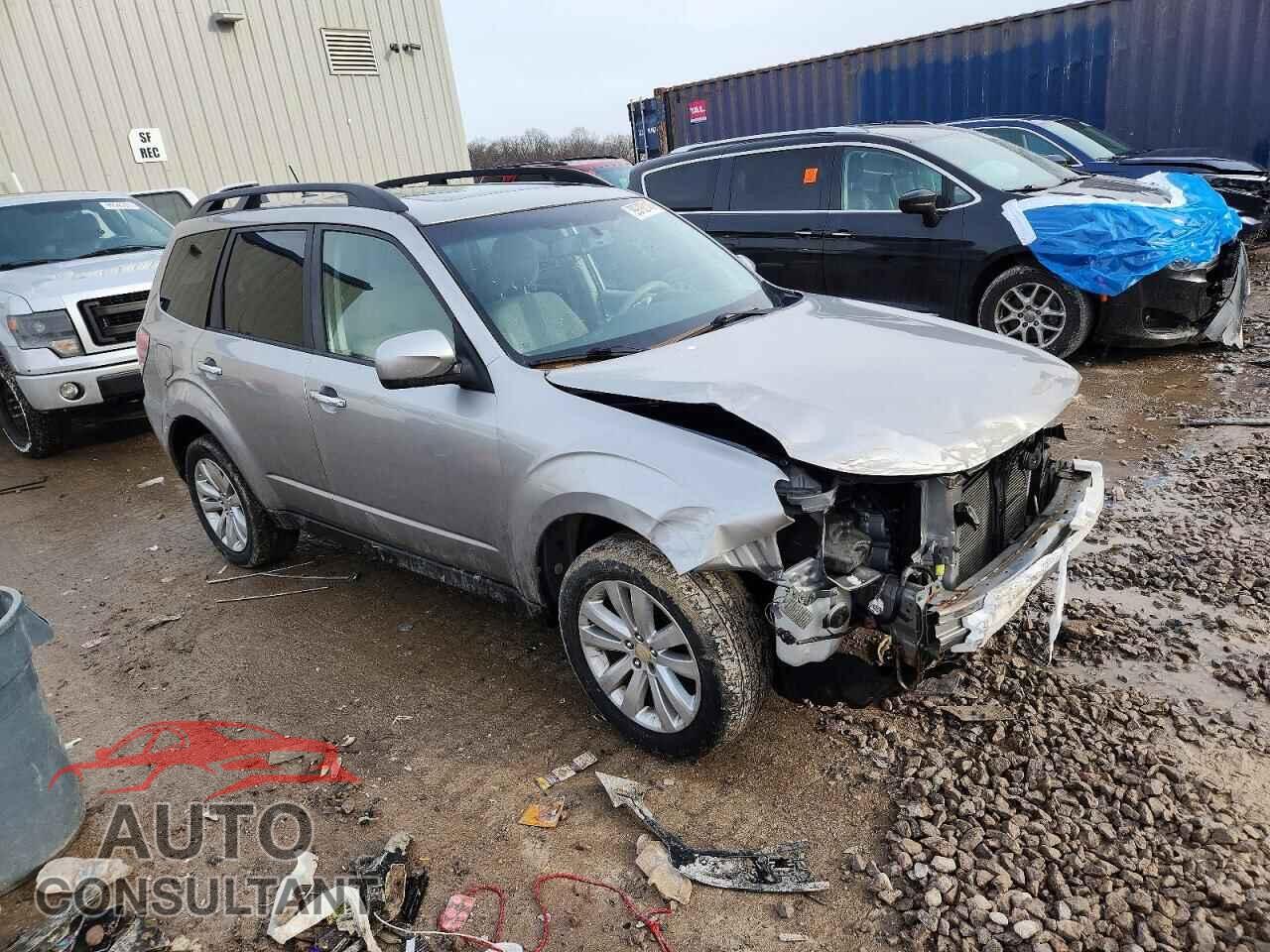 SUBARU FORESTER 2011 - JF2SHBDC2BH769302