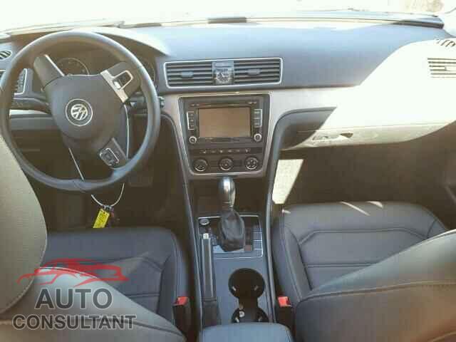 VOLKSWAGEN PASSAT 2015 - 1VWAT7A31FC119287