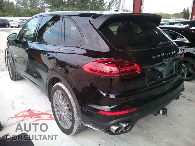 PORSCHE CAYENNE 2016 - WP1AB2A24GLA93607