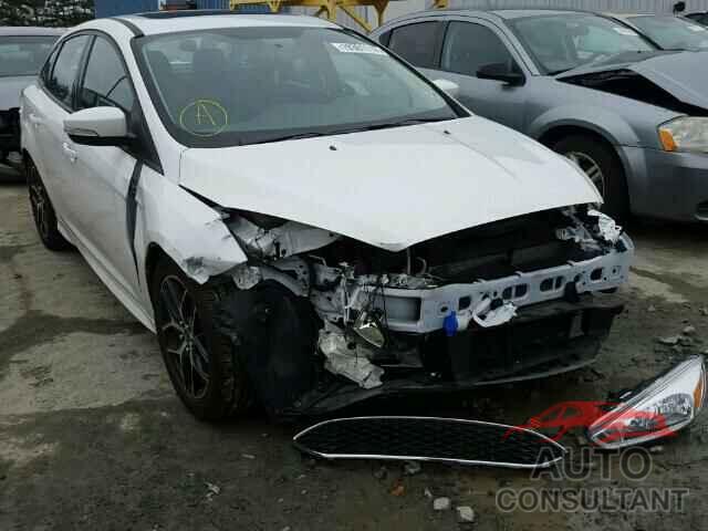 FORD FOCUS 2015 - 1FADP3F25FL258826