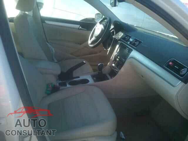 VOLKSWAGEN PASSAT 2013 - 1VWBP7A30DC112756