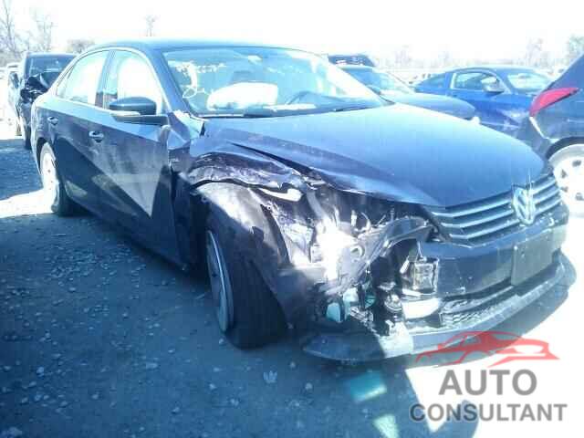 VOLKSWAGEN PASSAT 2015 - 1VWAS7A33FC095660