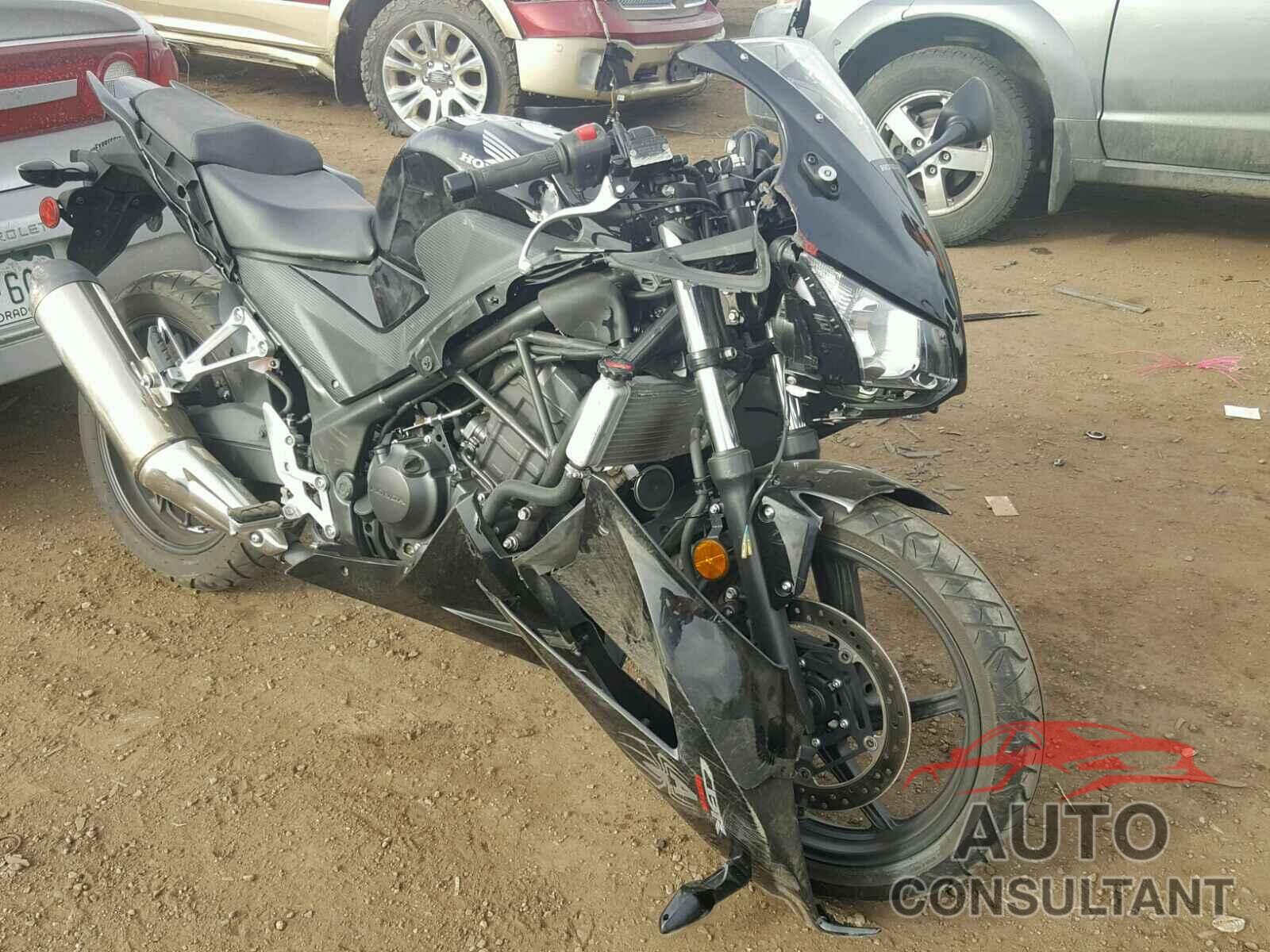 HONDA CBR CYCLE 2015 - MLHNC5103F5101325