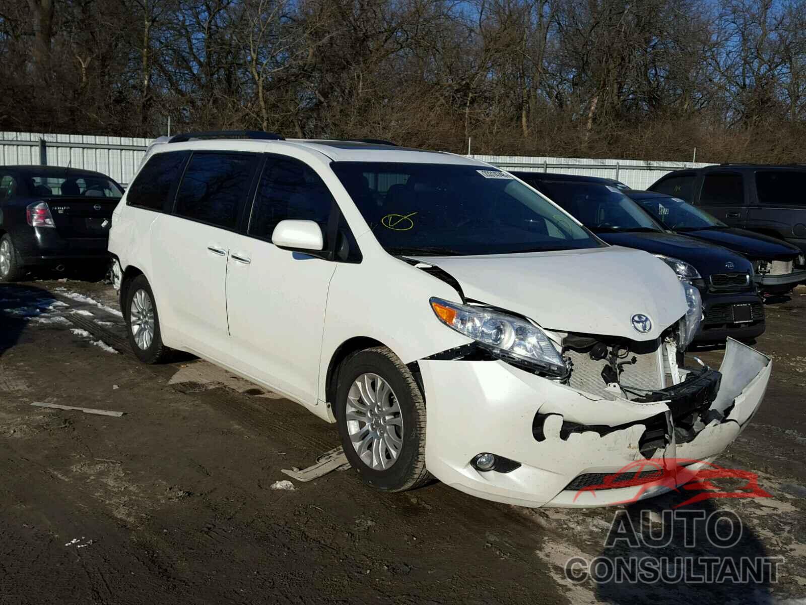 TOYOTA SIENNA 2015 - 5TDYK3DC6FS573669