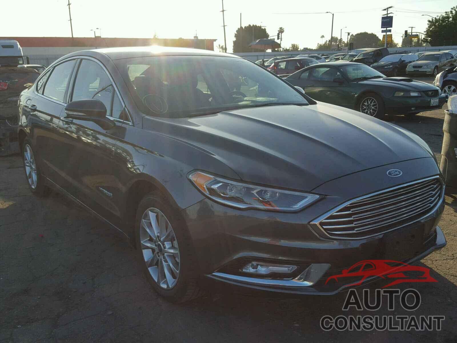 FORD FUSION 2017 - 3FA6P0LU4HR305992