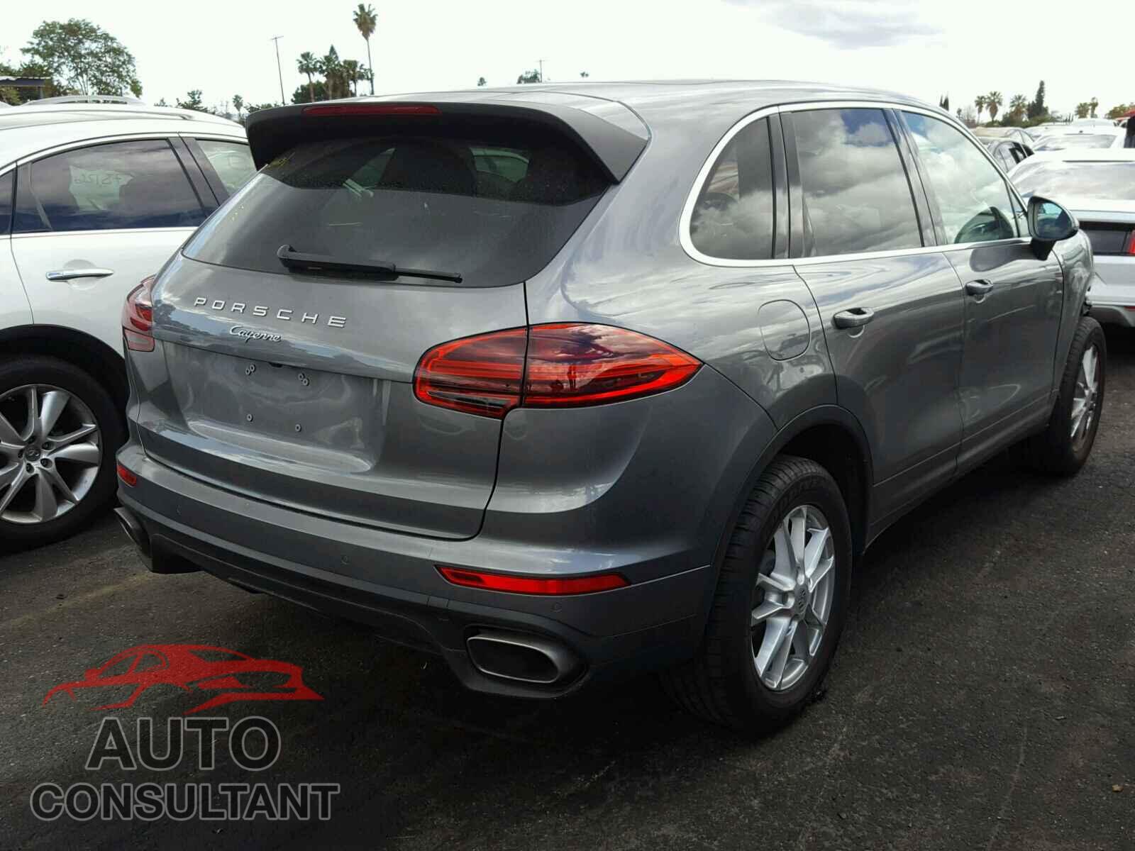PORSCHE CAYENNE 2016 - WP1AA2A2XGKA08648