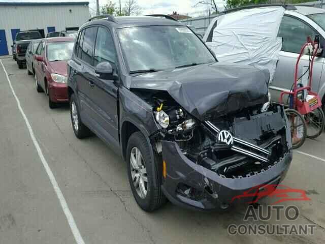 VOLKSWAGEN TIGUAN 2016 - WVGBV7AX8GW567588