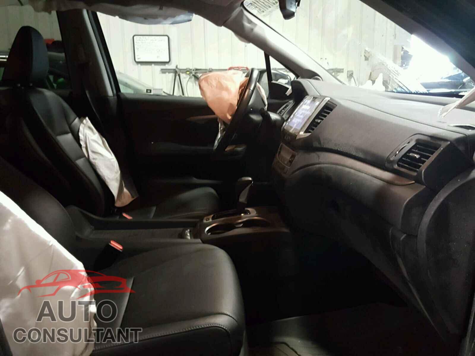 HONDA RIDGELINE 2017 - 5FPYK3F64HB019665