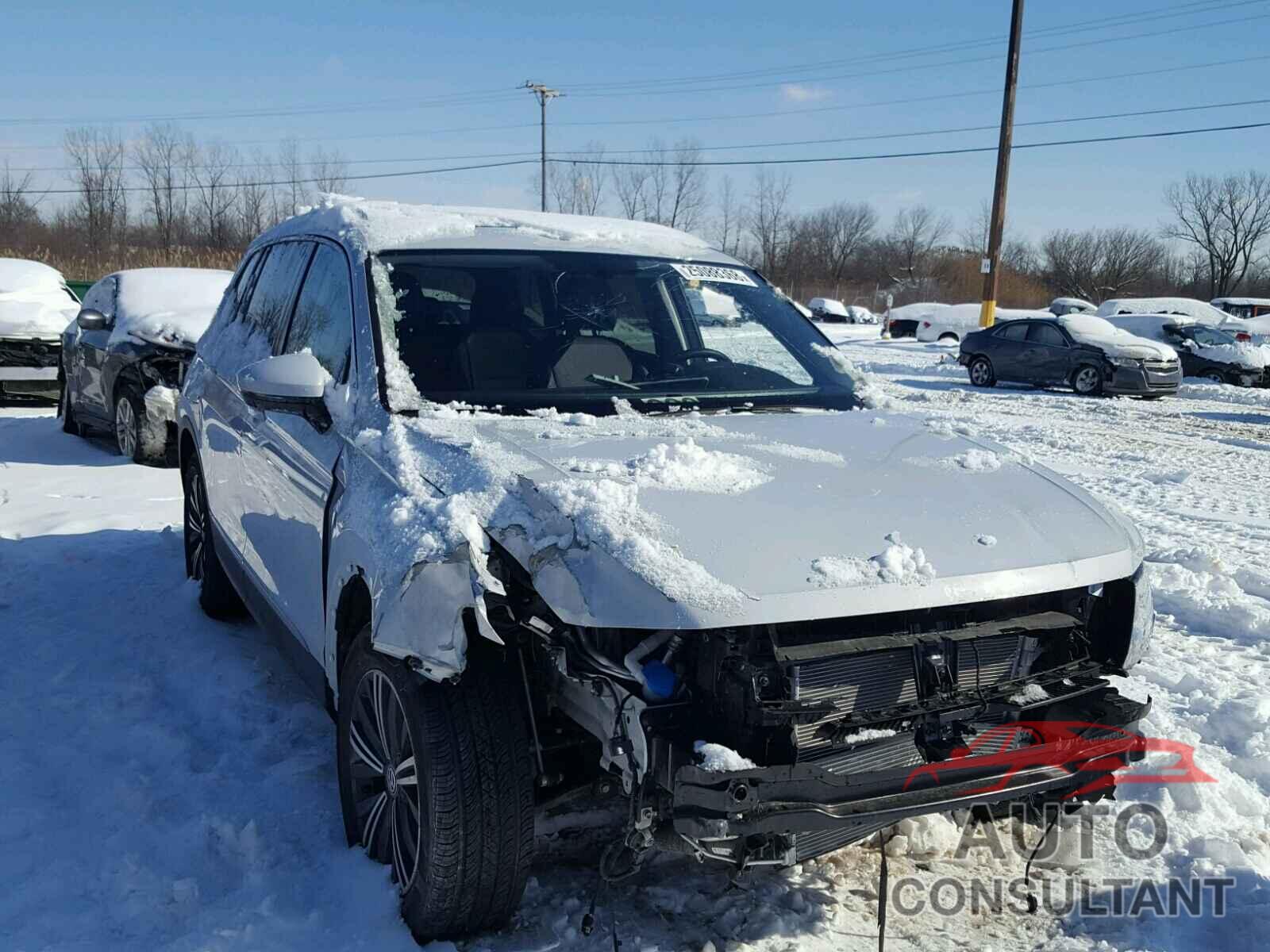 VOLKSWAGEN TIGUAN 2018 - 3VV2B7AX7JM034699