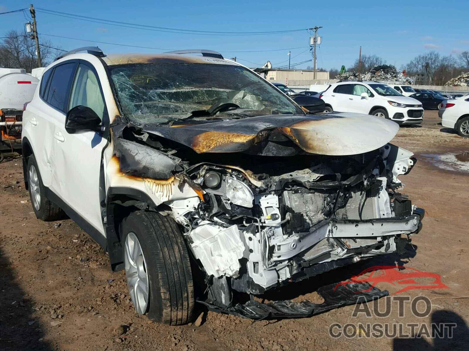 TOYOTA RAV4 2015 - JTMBFREV6FJ045141