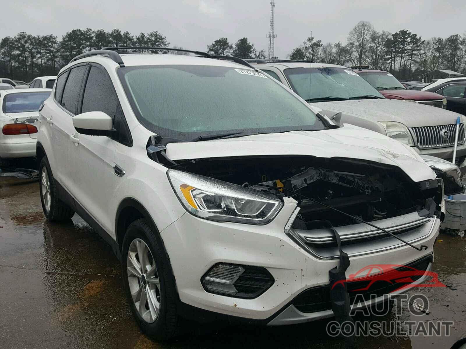 FORD ESCAPE 2017 - 1FMCU0GD8HUA08616