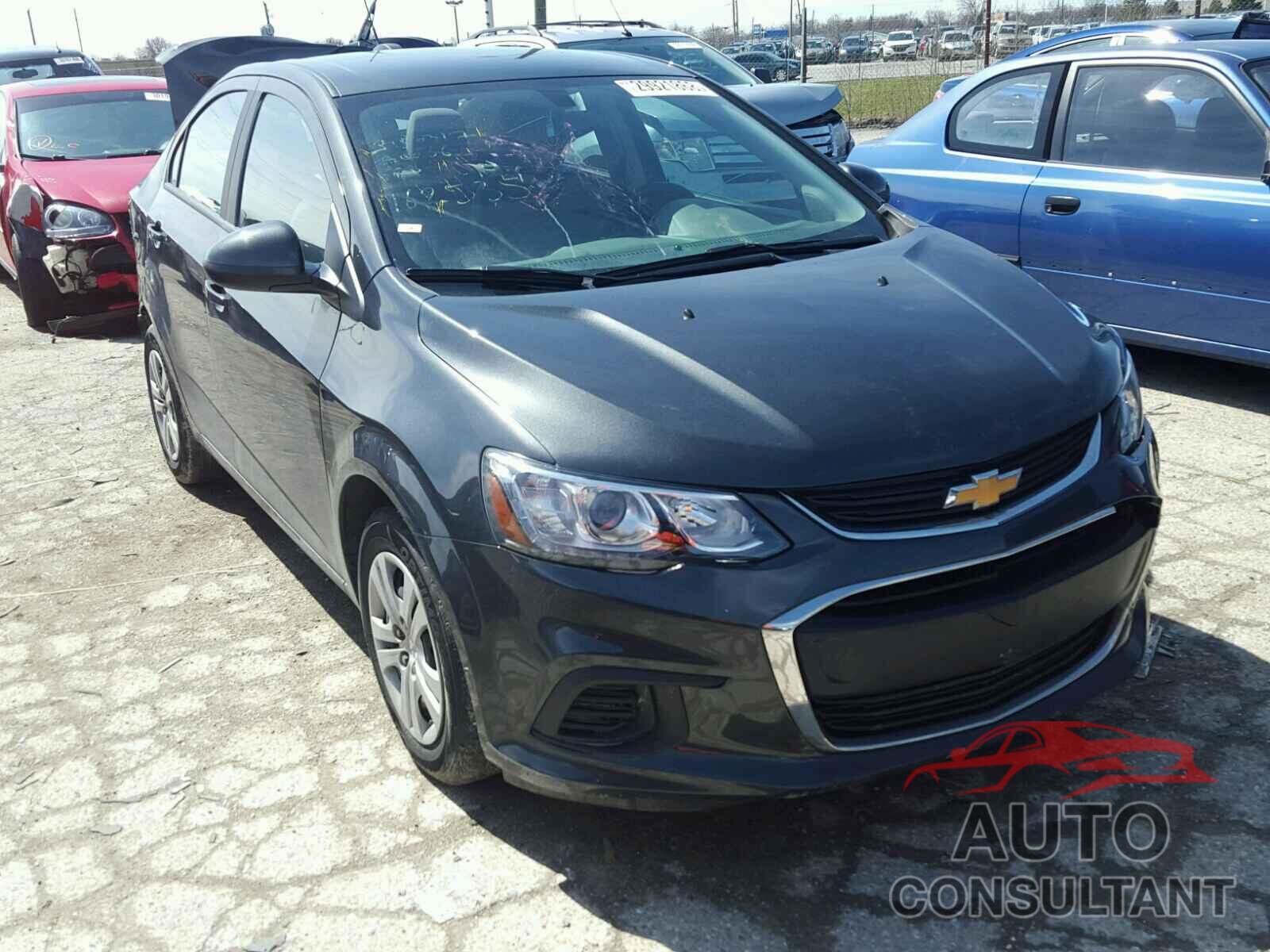 CHEVROLET SONIC 2017 - 1G1JB5SH8H4162535