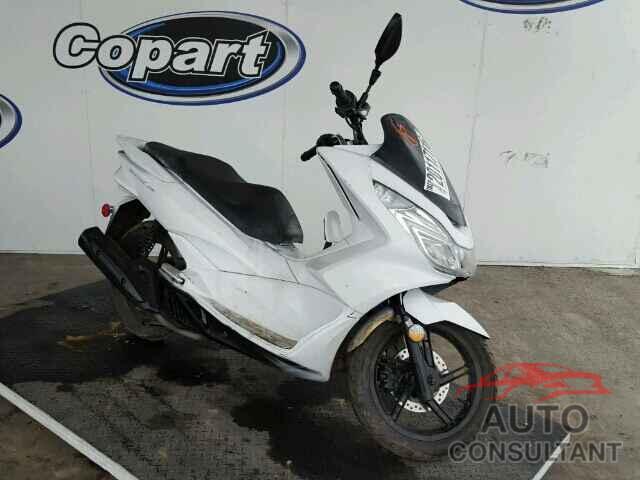 HONDA SCOOTER 2015 - RLHKF1807FY002310