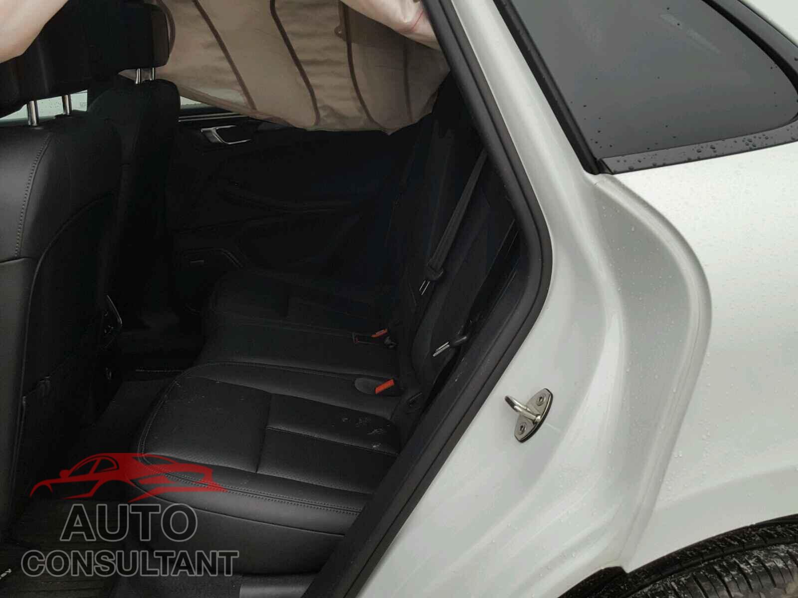 PORSCHE MACAN 2017 - WP1AA2A59HLB04292