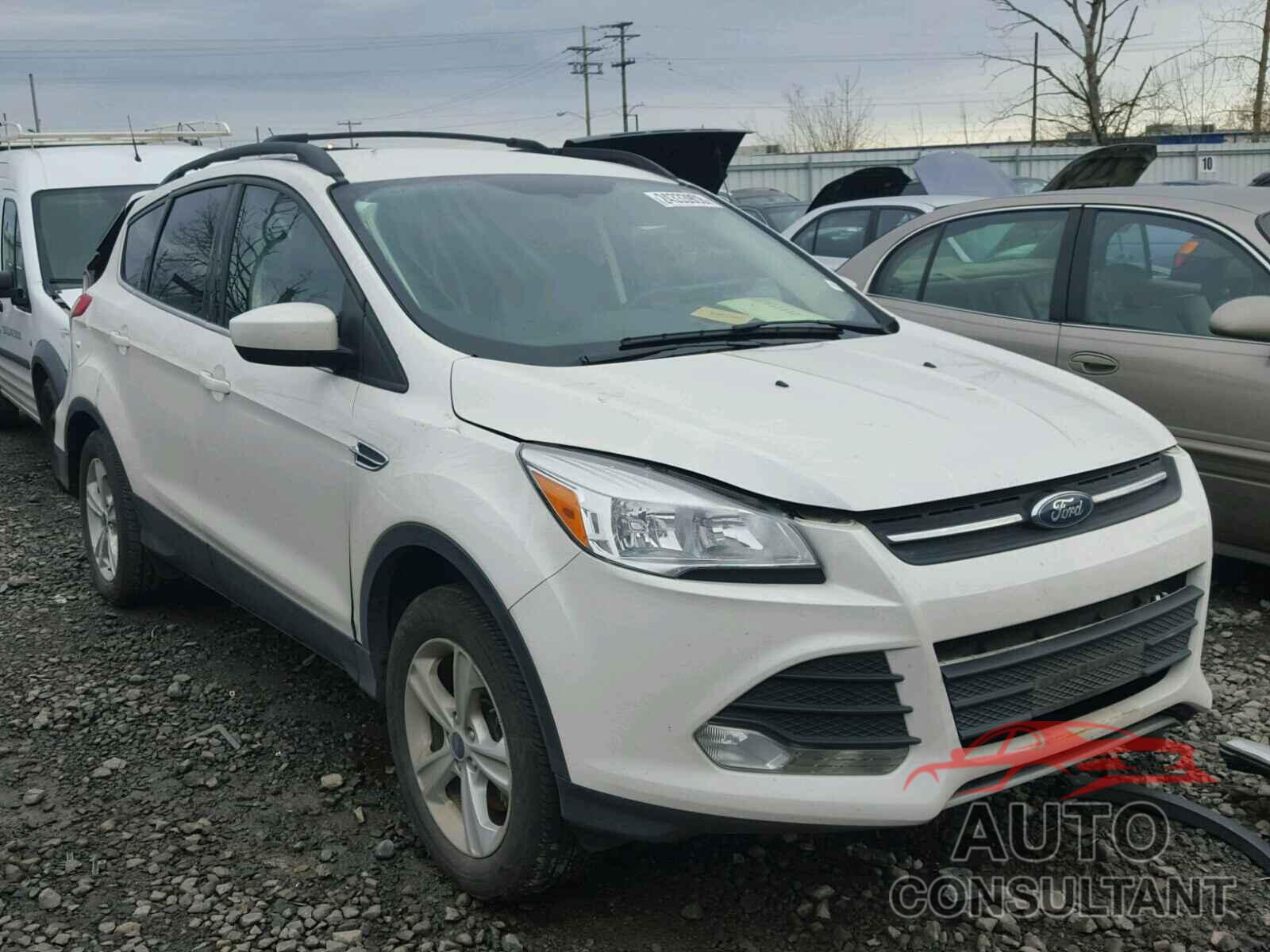 FORD ESCAPE 2015 - 1FMCU9G92FUB96241