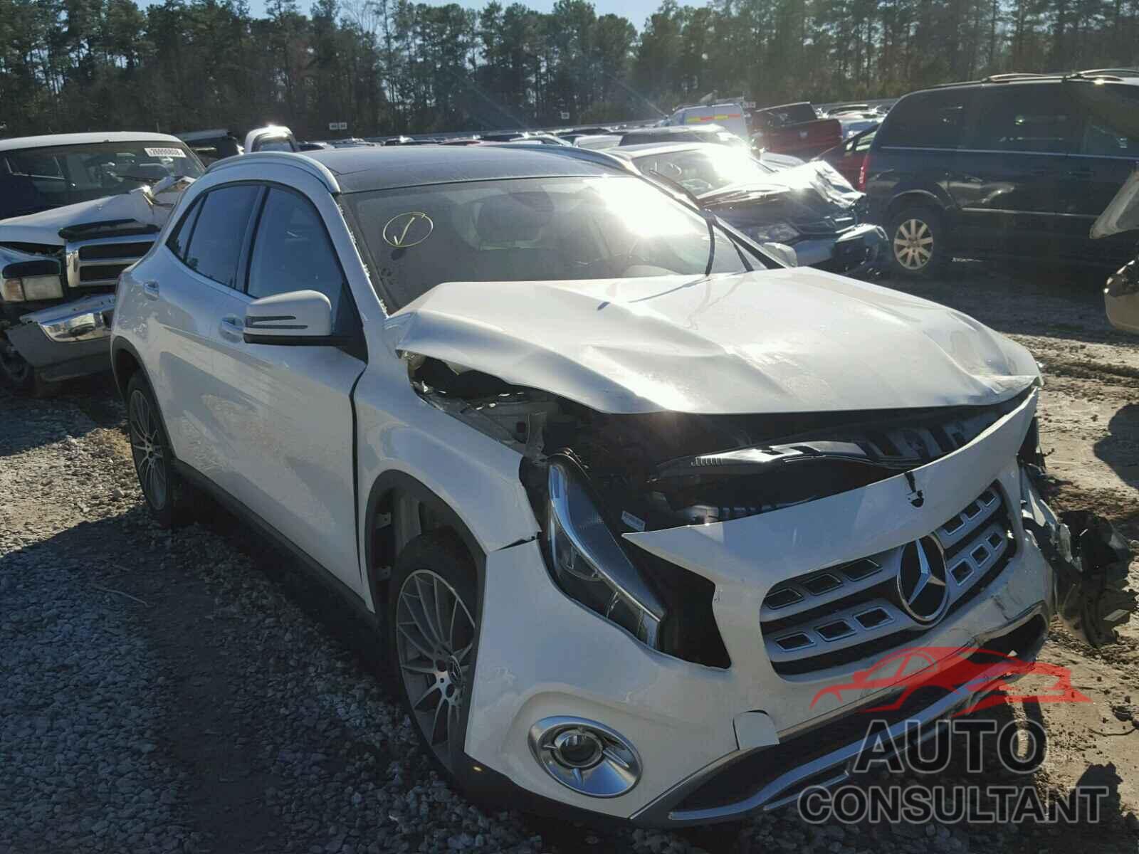 MERCEDES-BENZ GLA250 2018 - WDCTG4GB8JJ406783