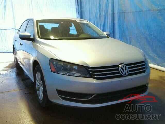 VOLKSWAGEN PASSAT 2015 - 1VWAT7A31FC074268