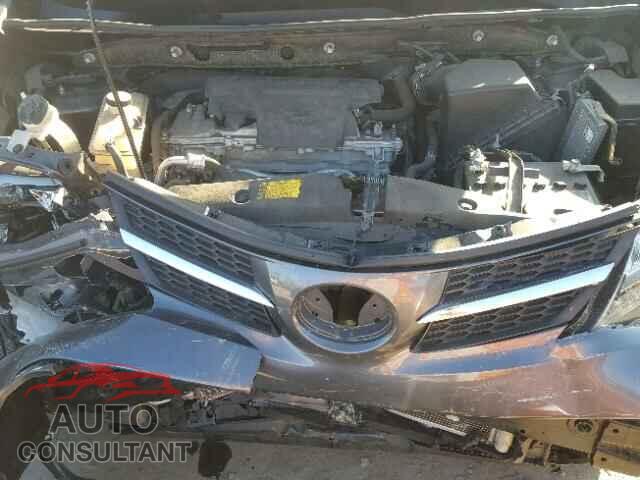 TOYOTA RAV4 2015 - JTMRFREV0FD112183