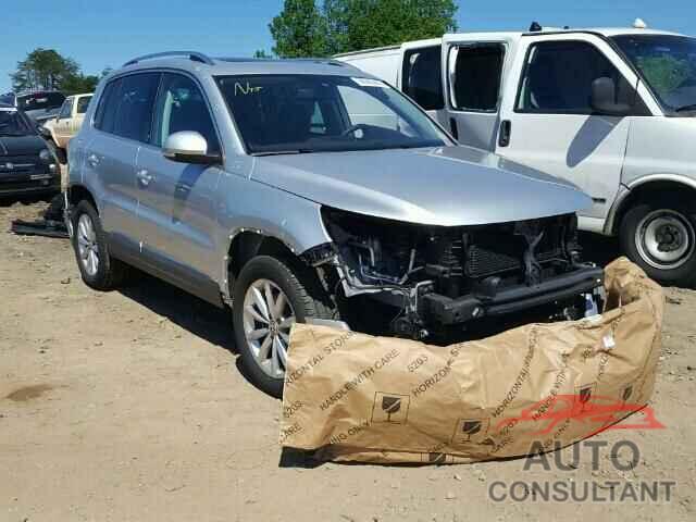 VOLKSWAGEN TIGUAN 2017 - WVGSV7AX9HW508535