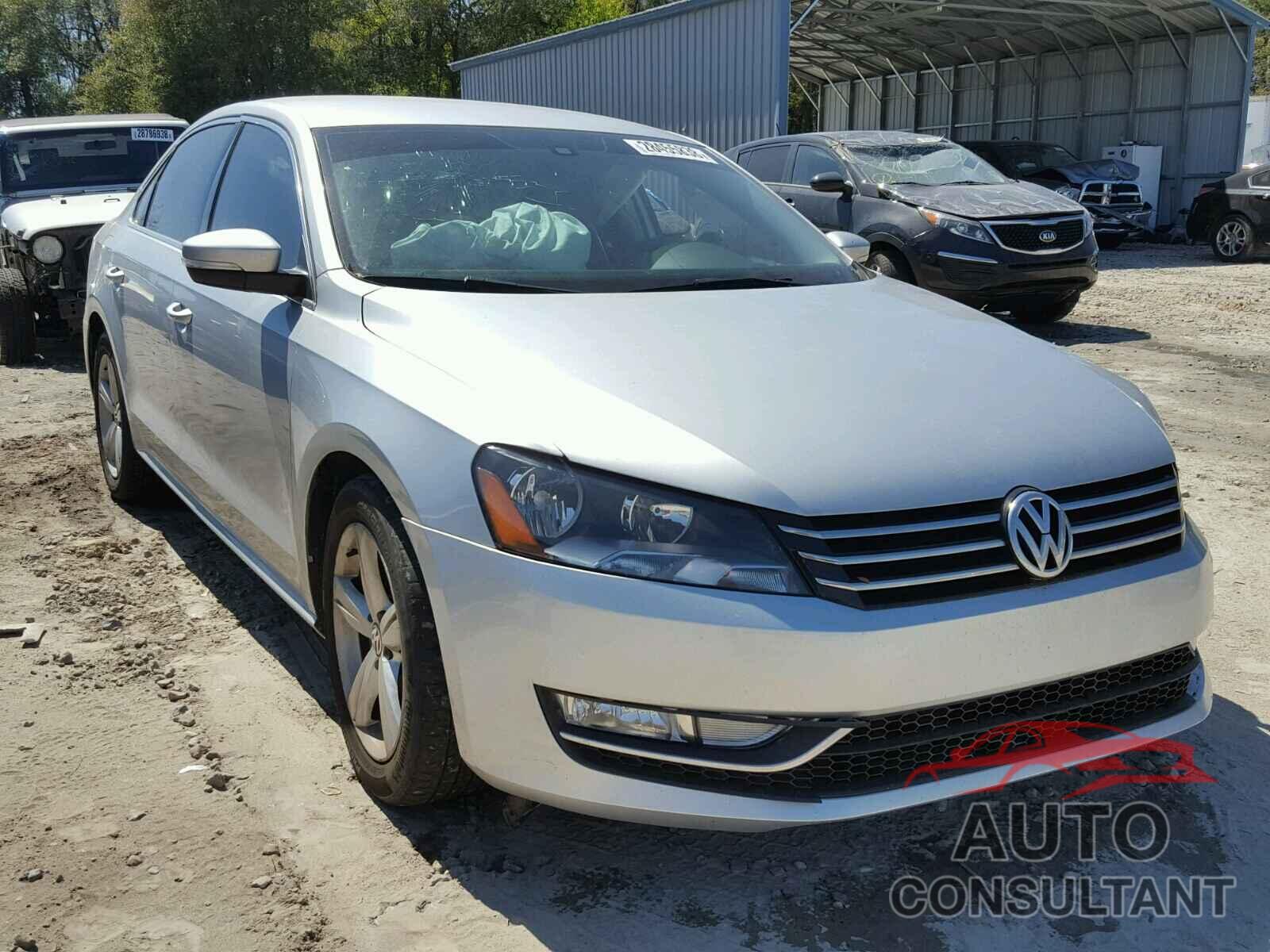 VOLKSWAGEN PASSAT 2015 - 1VWAT7A35FC092241