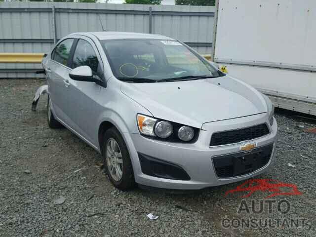 CHEVROLET SONIC 2015 - 1G1JC5SH2F4169832