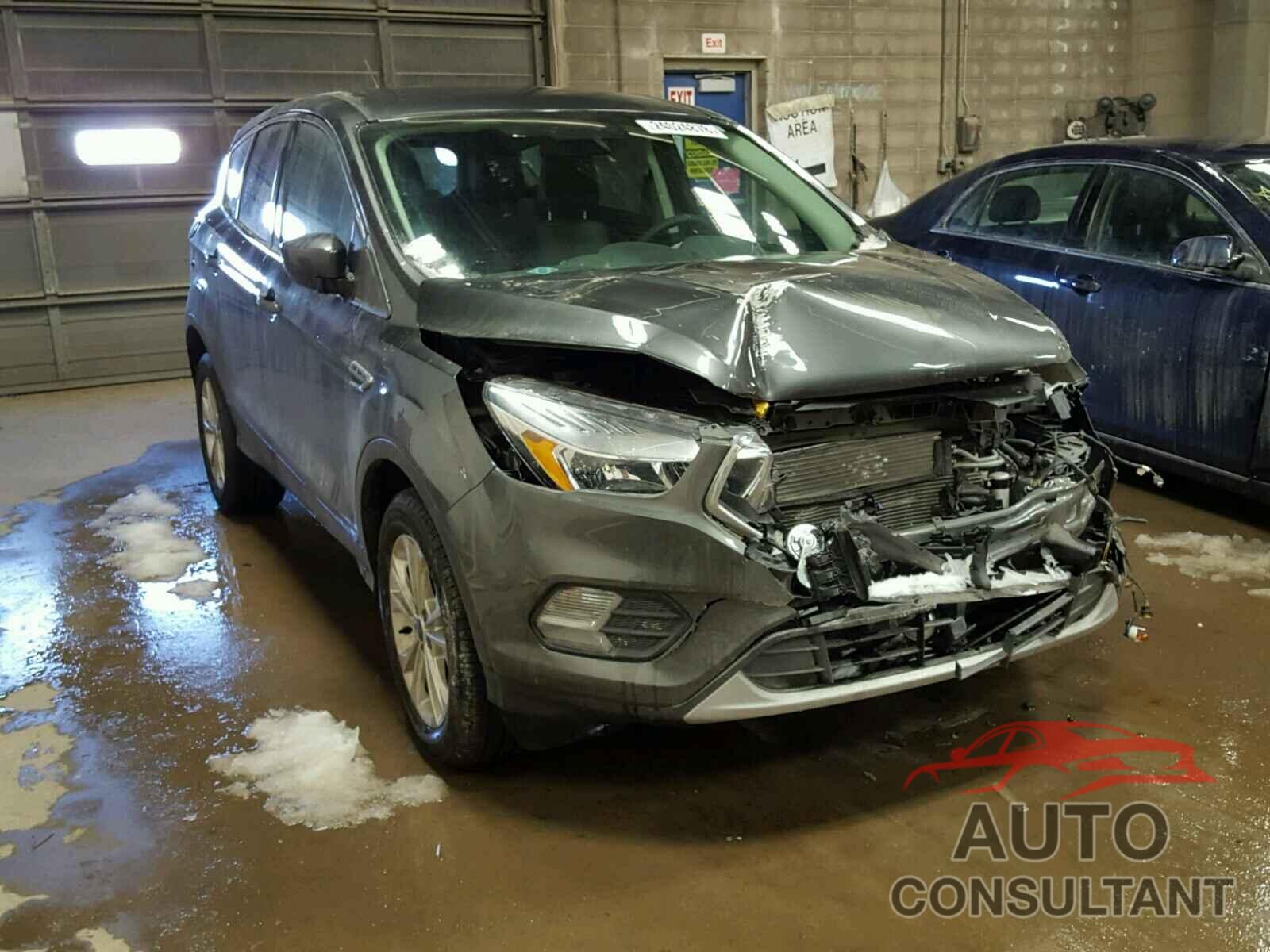 FORD ESCAPE 2017 - 1FMCU0GD3HUC95587
