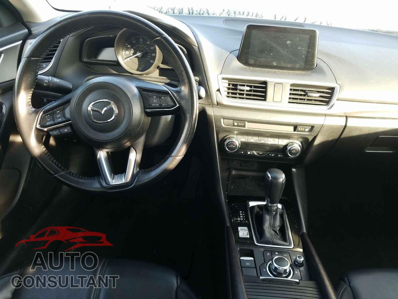 MAZDA 3 2017 - 3N1AB7AP5JY234017