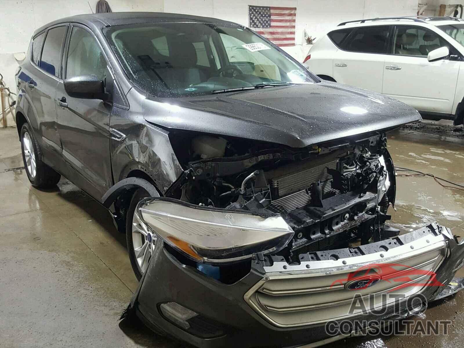 FORD ESCAPE 2017 - 1FMCU9GD9HUD51939