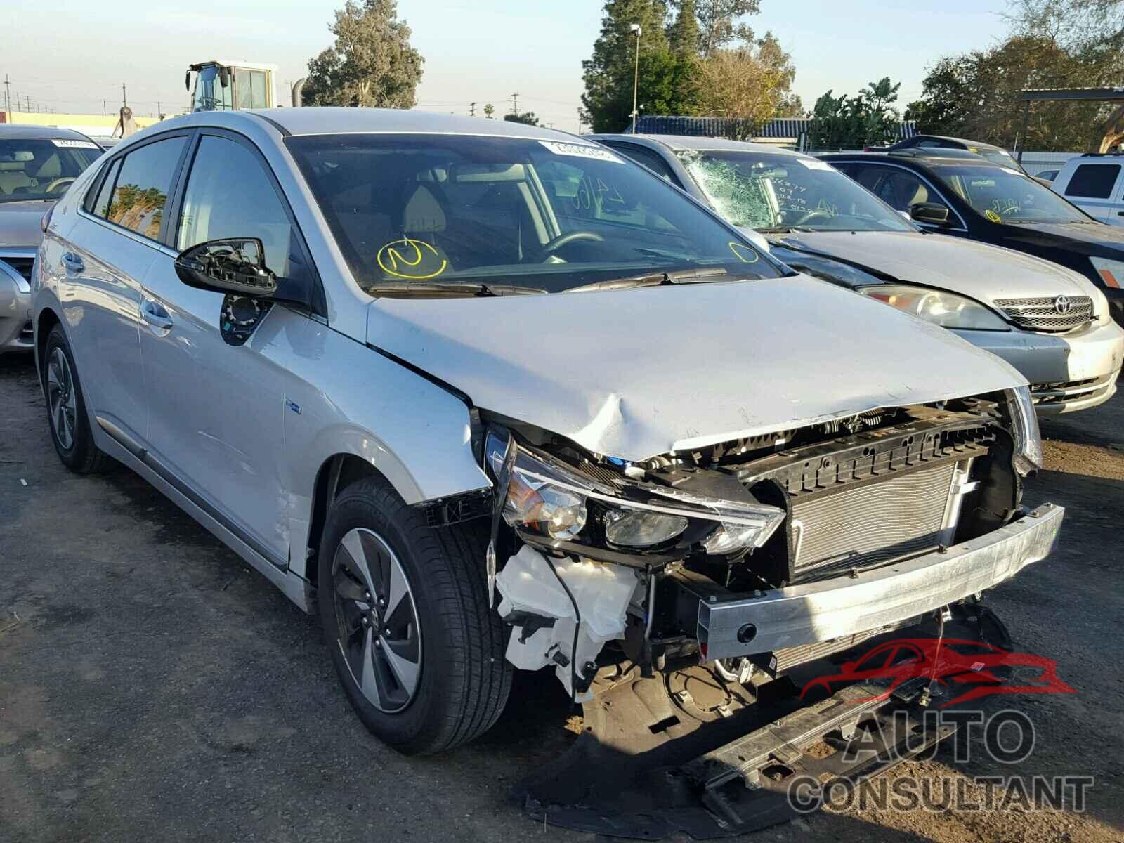 HYUNDAI IONIQ 2017 - KMHC75LC4HU031845