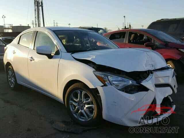 TOYOTA YARIS 2017 - 3MYDLBYV2HY158475
