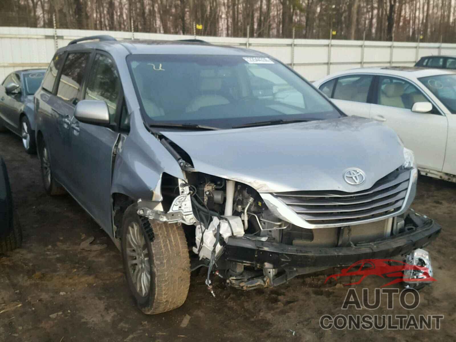 TOYOTA SIENNA 2015 - 5TDYK3DC4FS618477