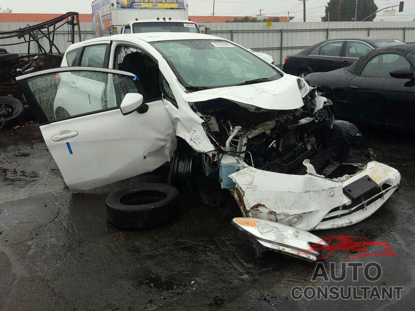 NISSAN VERSA 2015 - 3N1CE2CP0FL403378