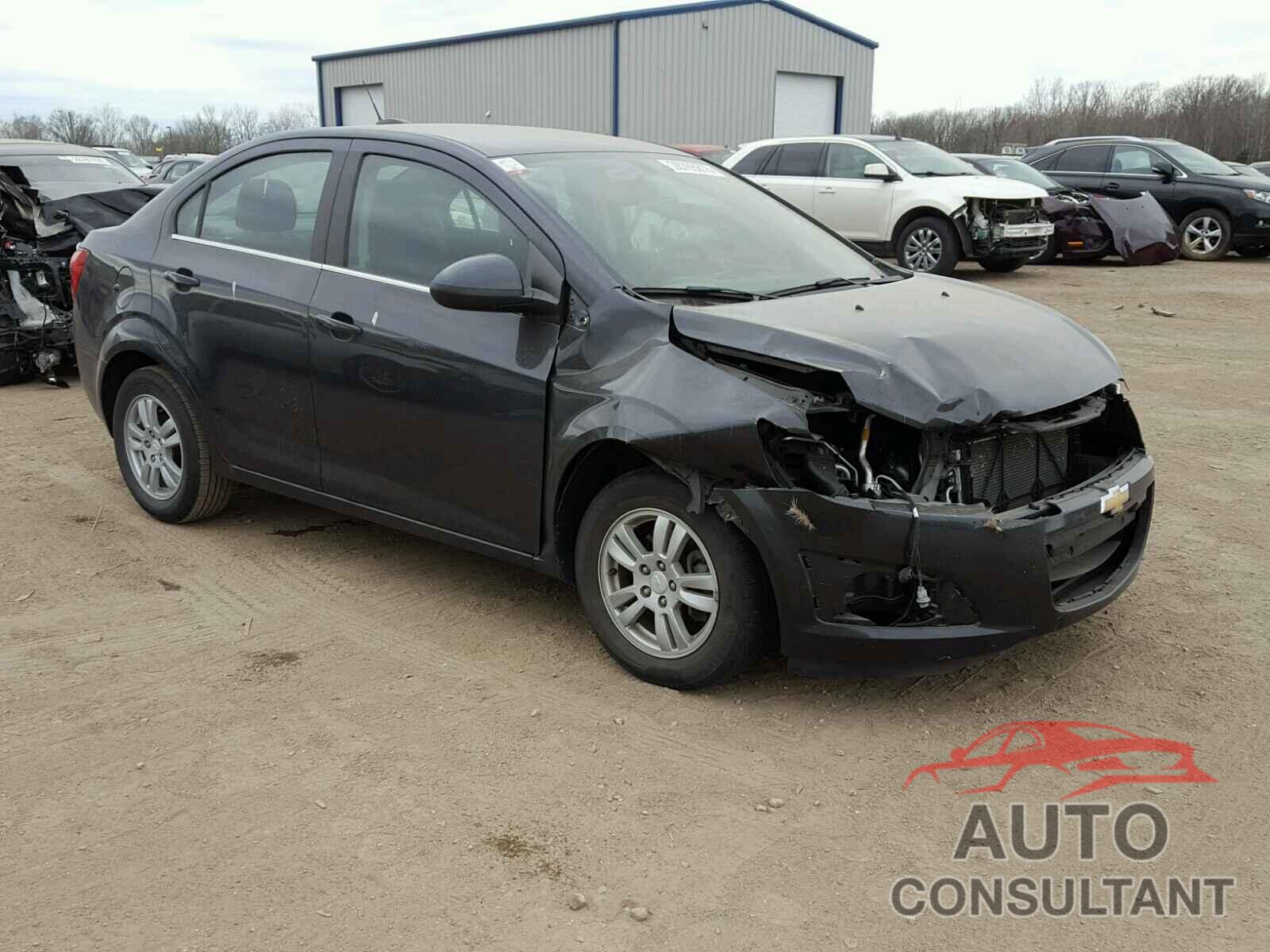 CHEVROLET SONIC 2015 - 1G1JC5SH5F4108166