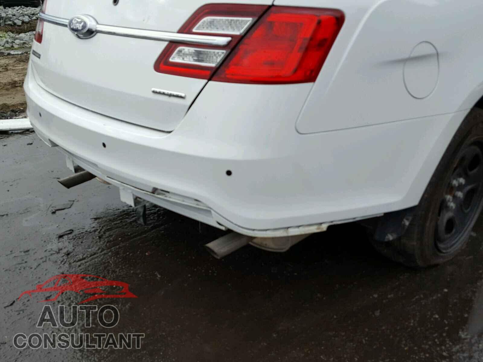 FORD TAURUS 2017 - 1FAHP2L80HG100331