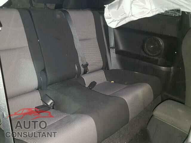 TOYOTA SCION 2015 - JTKJF5C71FJ004319
