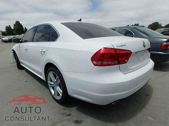 VOLKSWAGEN PASSAT 2015 - 1VWBV7A34FC031848