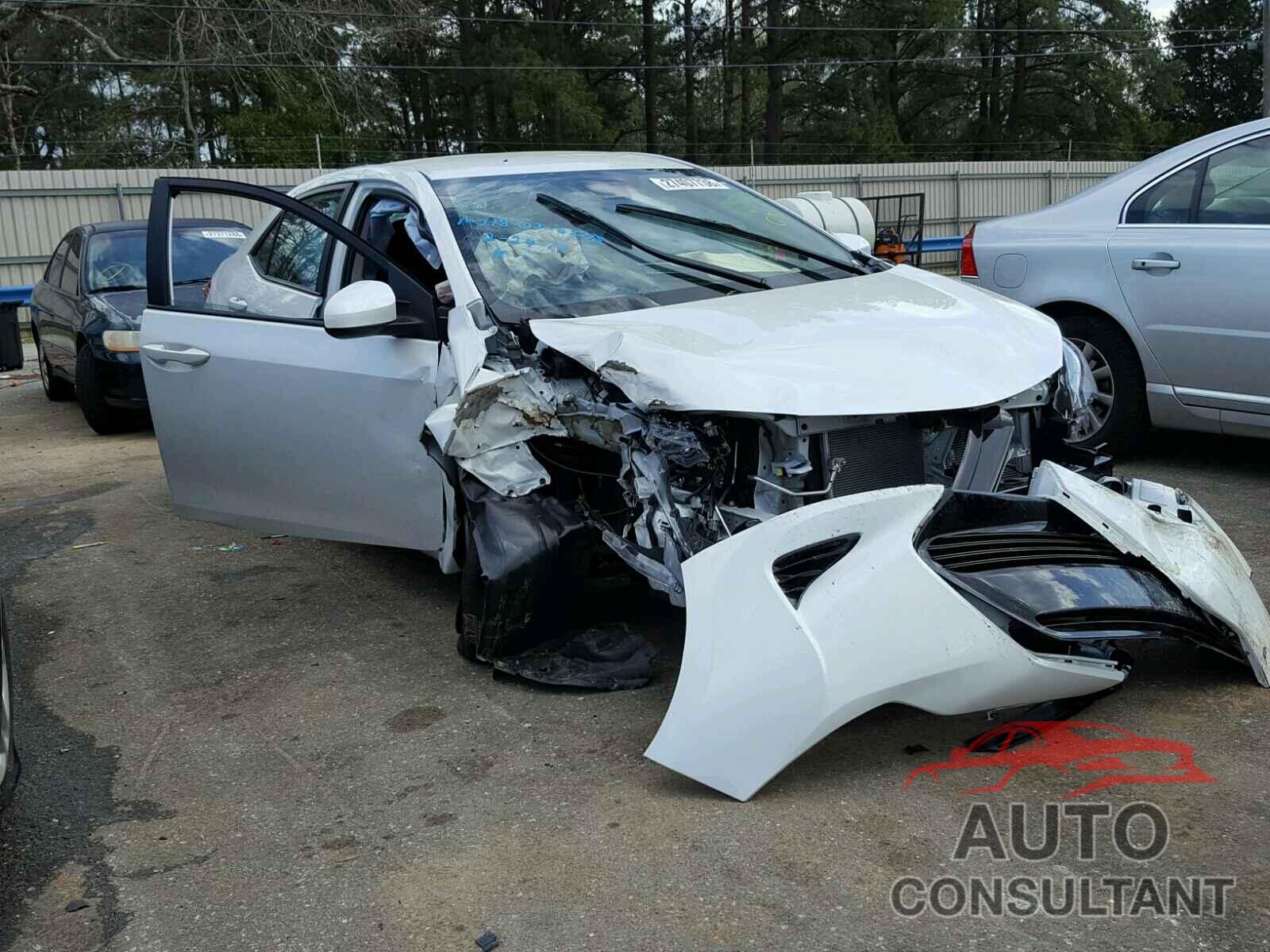 TOYOTA COROLLA 2018 - 5YFBURHE8JP765143