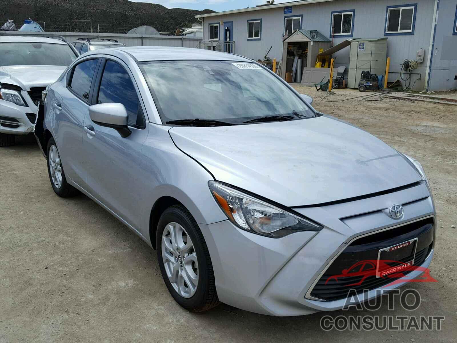 TOYOTA YARIS 2017 - 3MYDLBYV9HY190758