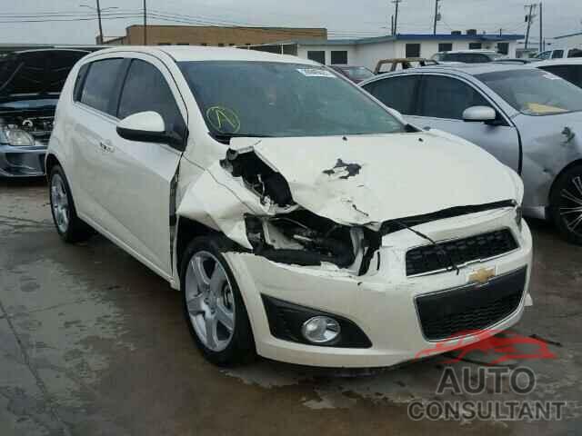 CHEVROLET SONIC 2015 - 1G1JE6SBXF4117490