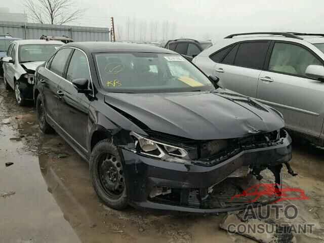 VOLKSWAGEN PASSAT 2017 - 1VWAT7A31HC023713