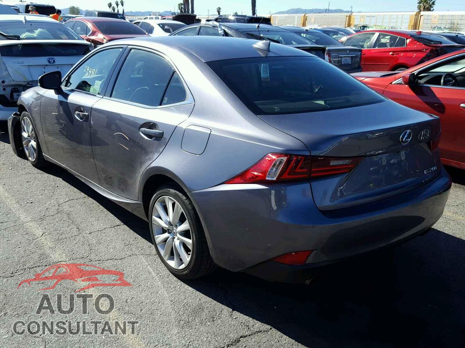 LEXUS IS250 2015 - JTHBF1D27F5058108