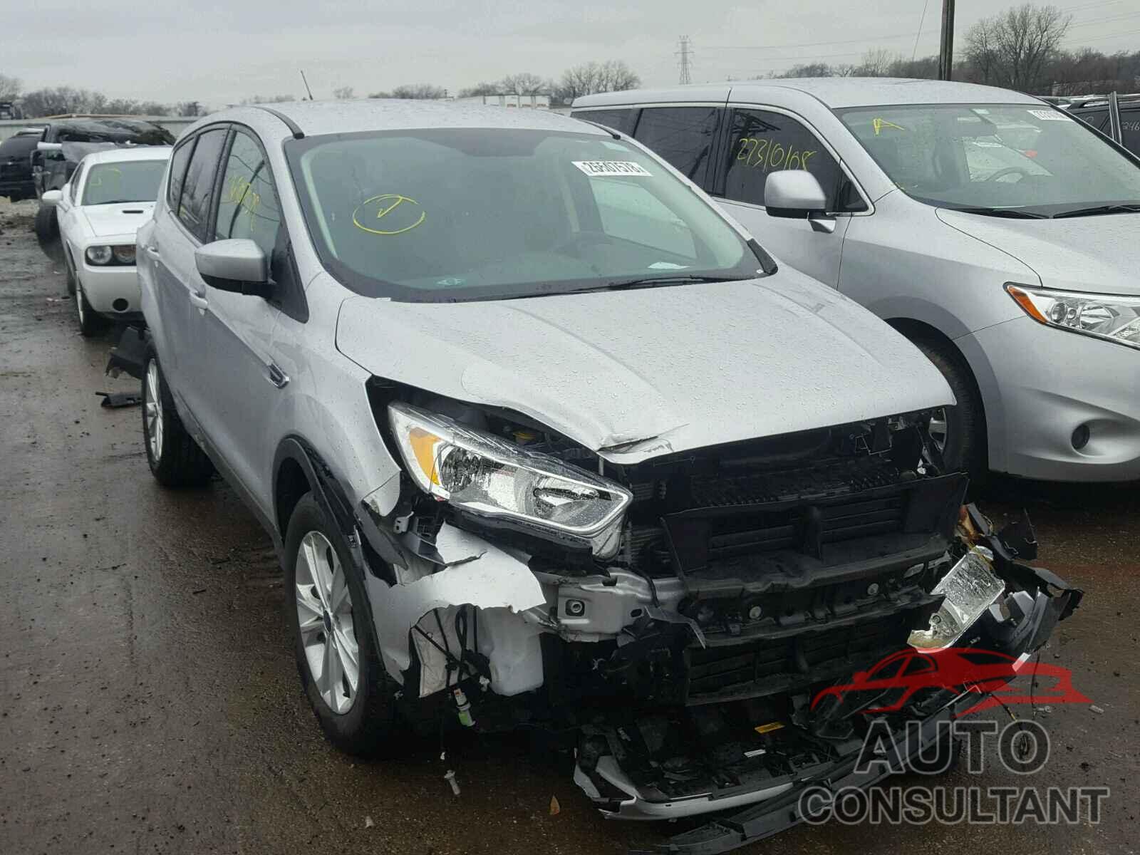 FORD ESCAPE 2017 - 1FMCU0GD9HUE39644