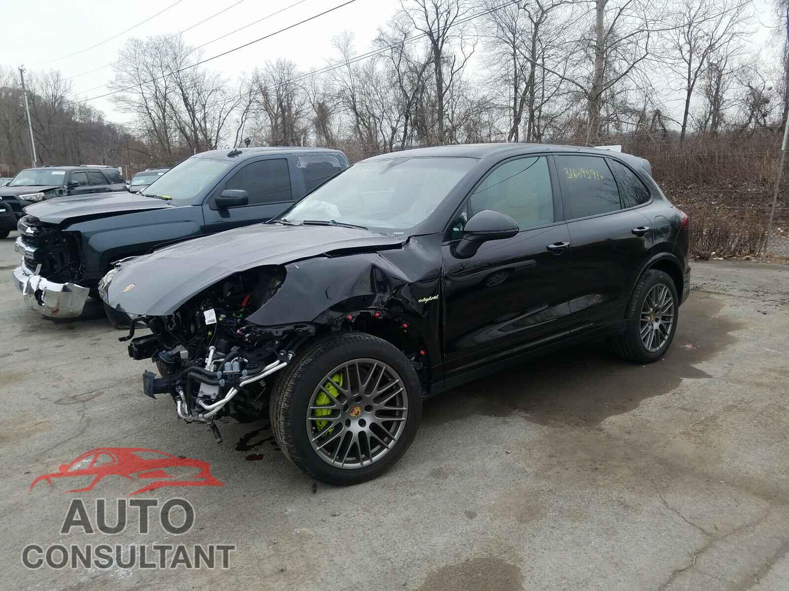 PORSCHE CAYENNE 2017 - WP1AE2A23HLA75110