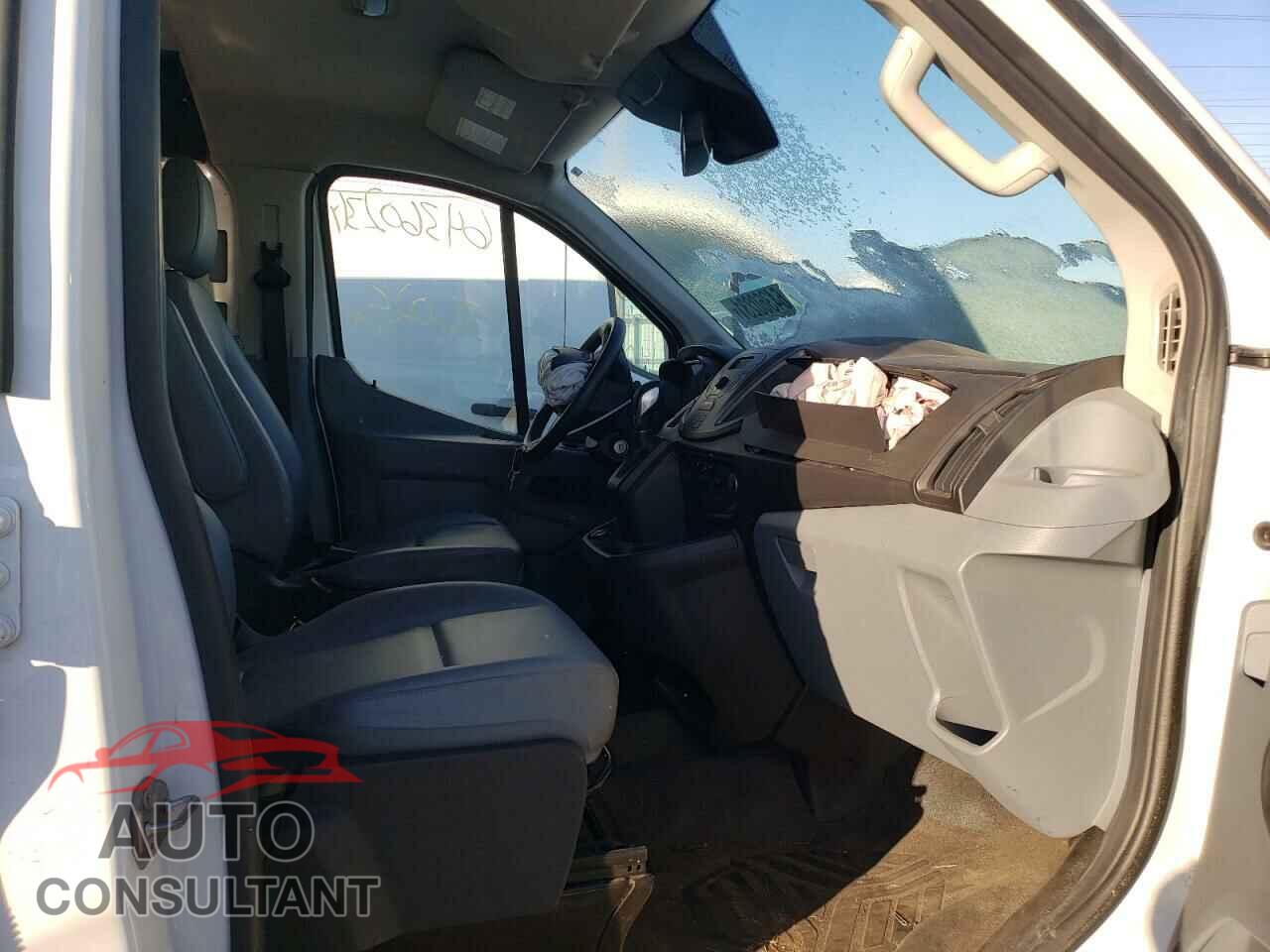 FORD TRANSIT CO 2017 - 1FTYR1ZM6HKA97175