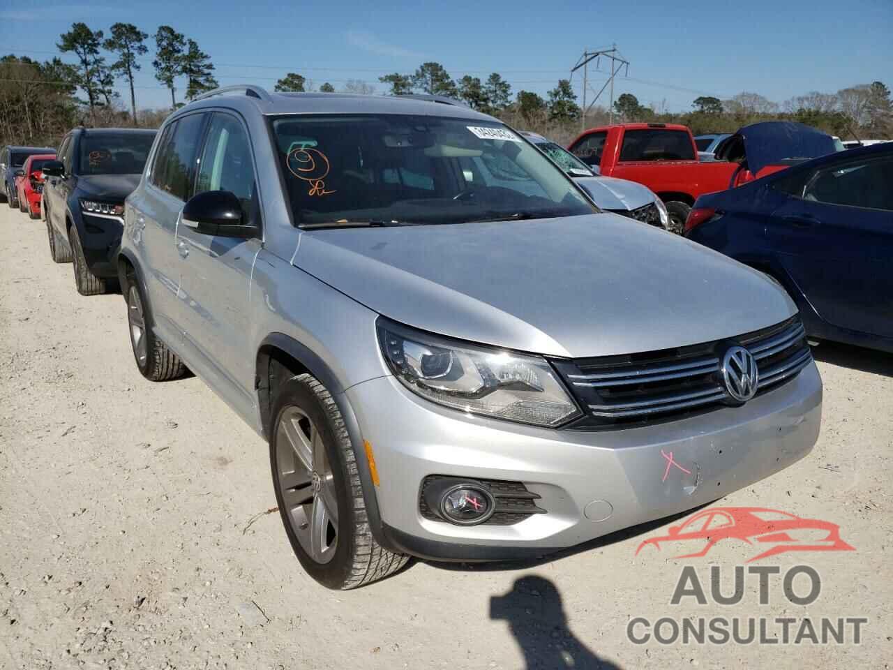 VOLKSWAGEN TIGUAN 2017 - WVGUV7AX4HK021310