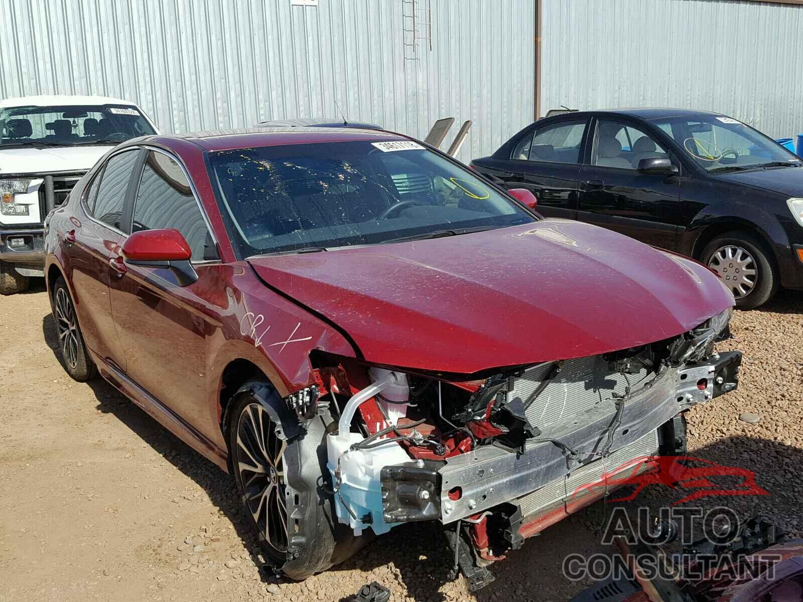 TOYOTA CAMRY 2018 - 4T1B11HK9JU576385