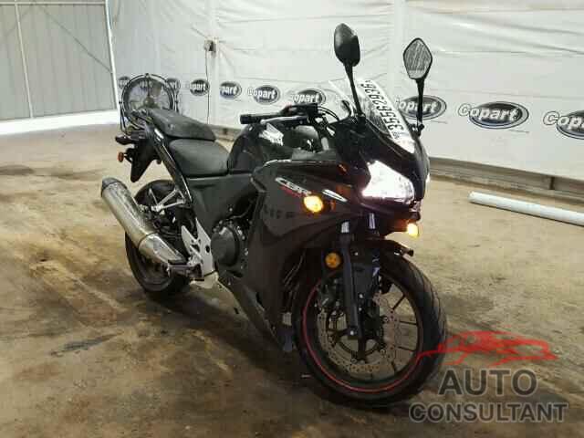 HONDA CBR CYCLE 2015 - MLHPC4403F5200242