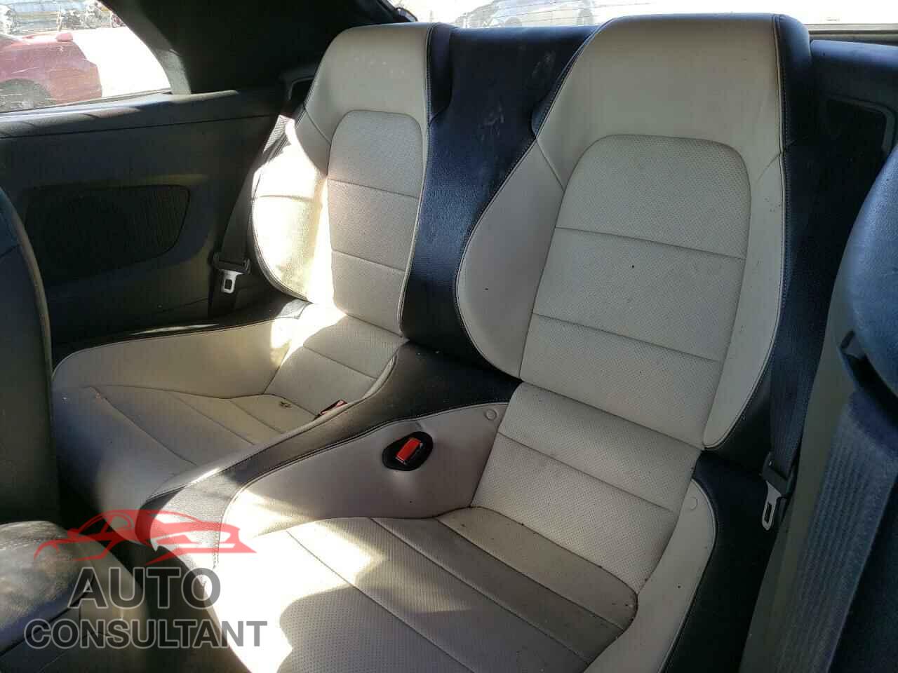 FORD MUSTANG 2017 - 1FATP8UH7H5310576
